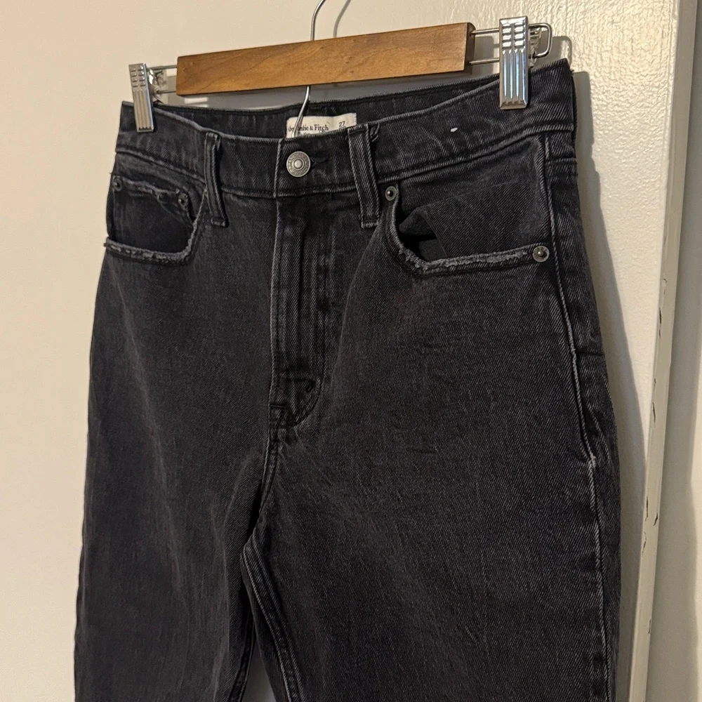 Abercrombie & Fitch The Mom High Rise Black Wash Jeans 4 Short